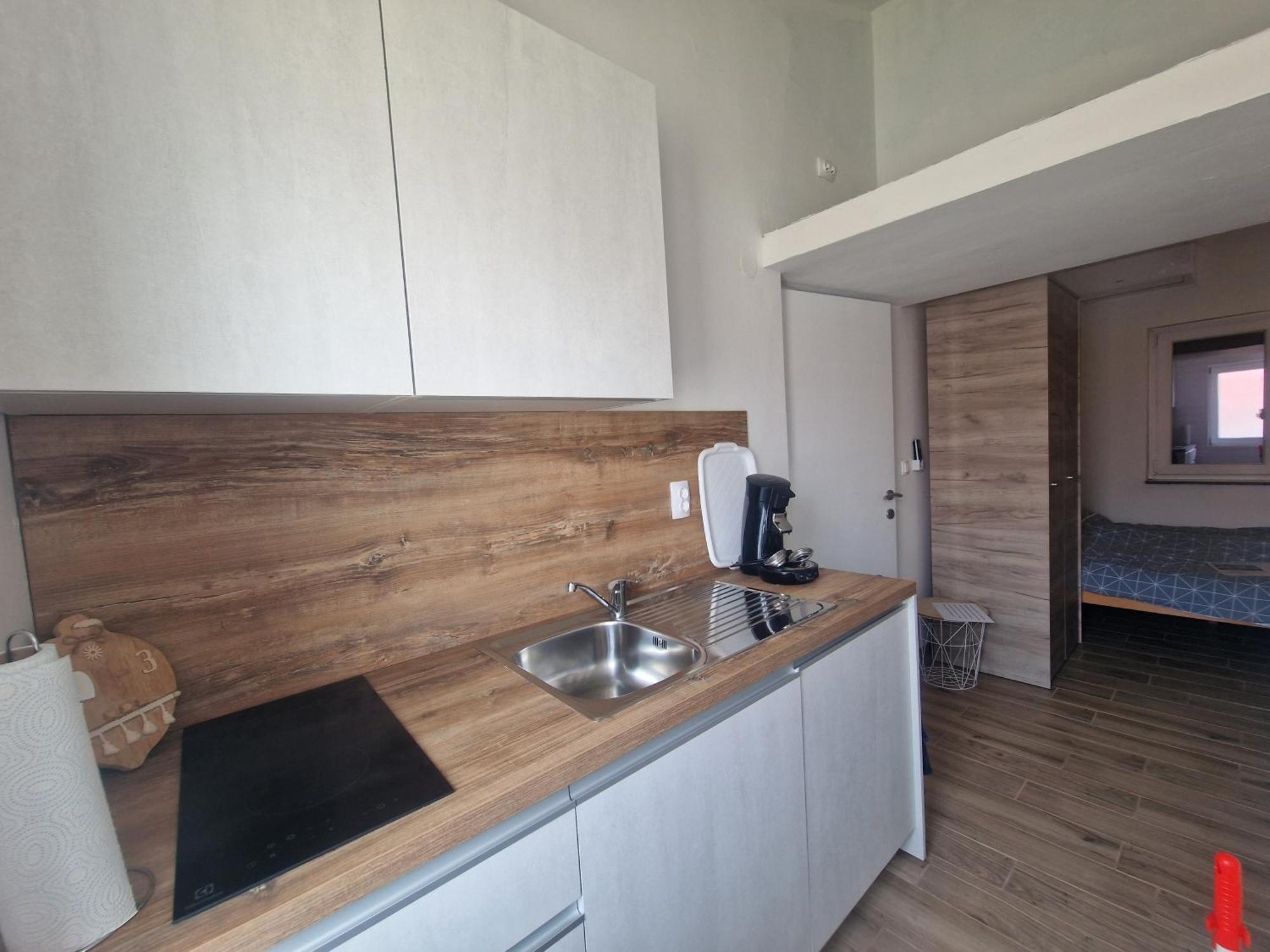 Carla Apartment